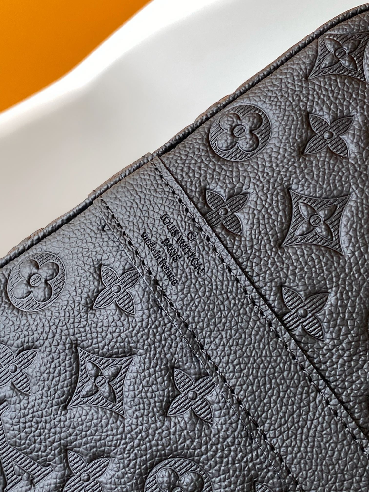 LV 25S KEEPALL BANDOULIÈRE BAG 50 IN BLACK EMBOSSED TAURILLON CALFSKIN MONOGRAM