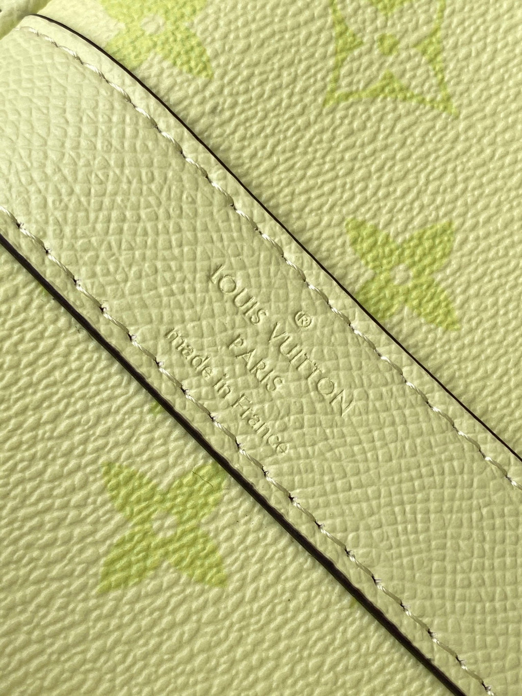 LV 25S KEEPALL BANDOULIÈRE 45 IN LIGHT OLIVE GREEN CALFSKIN SILVER HARDWARE