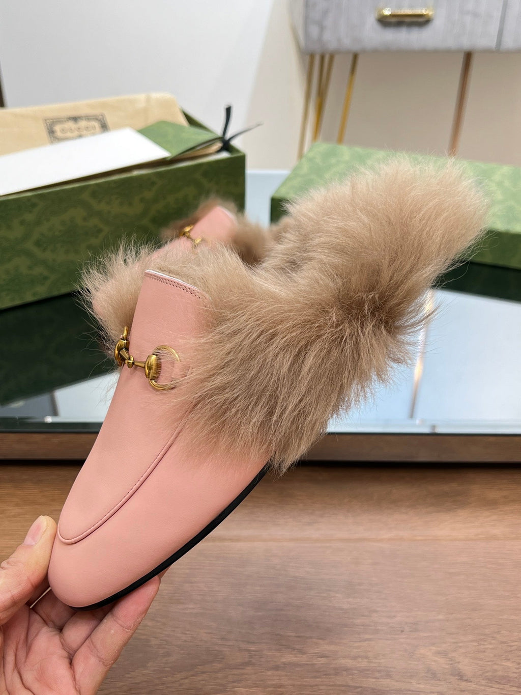 HORSEBIT MULE IN LIGHT PINK CALFSKIN AND LAMB WOOL LINING