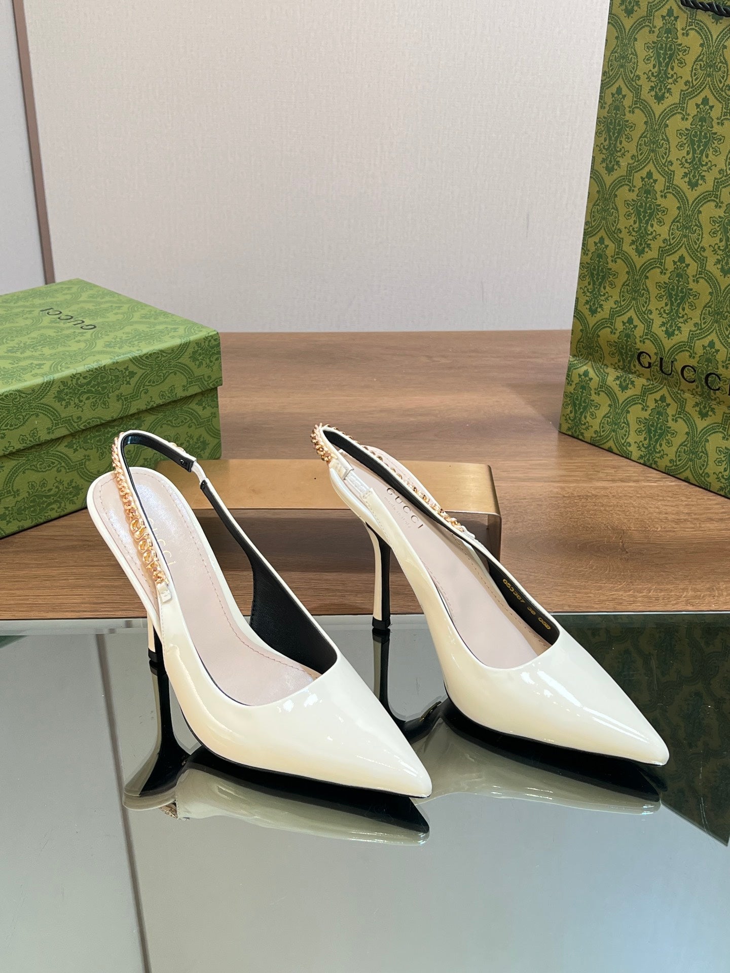 GG SIGNORIA SLINGBACK PUMP WHITE LAMBSKIN