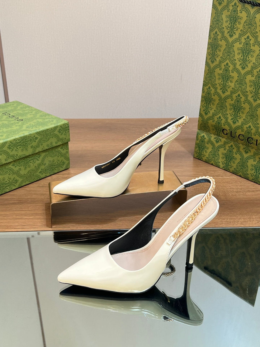 GG SIGNORIA SLINGBACK PUMP WHITE LAMBSKIN