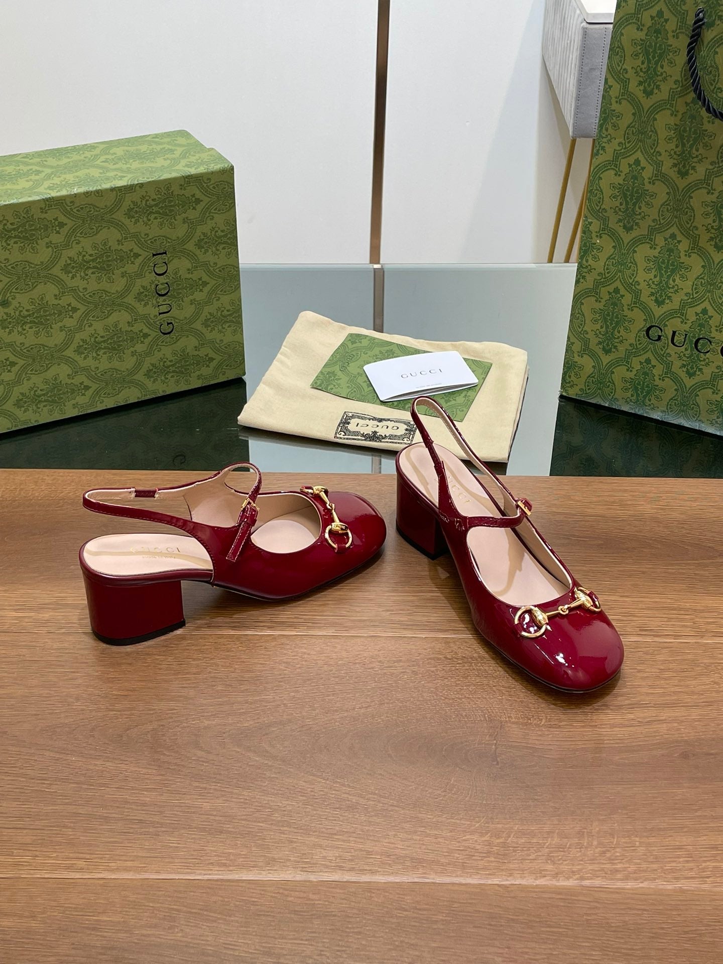 GG HORSEBIT PUMP SCARLET LAMBSKIN