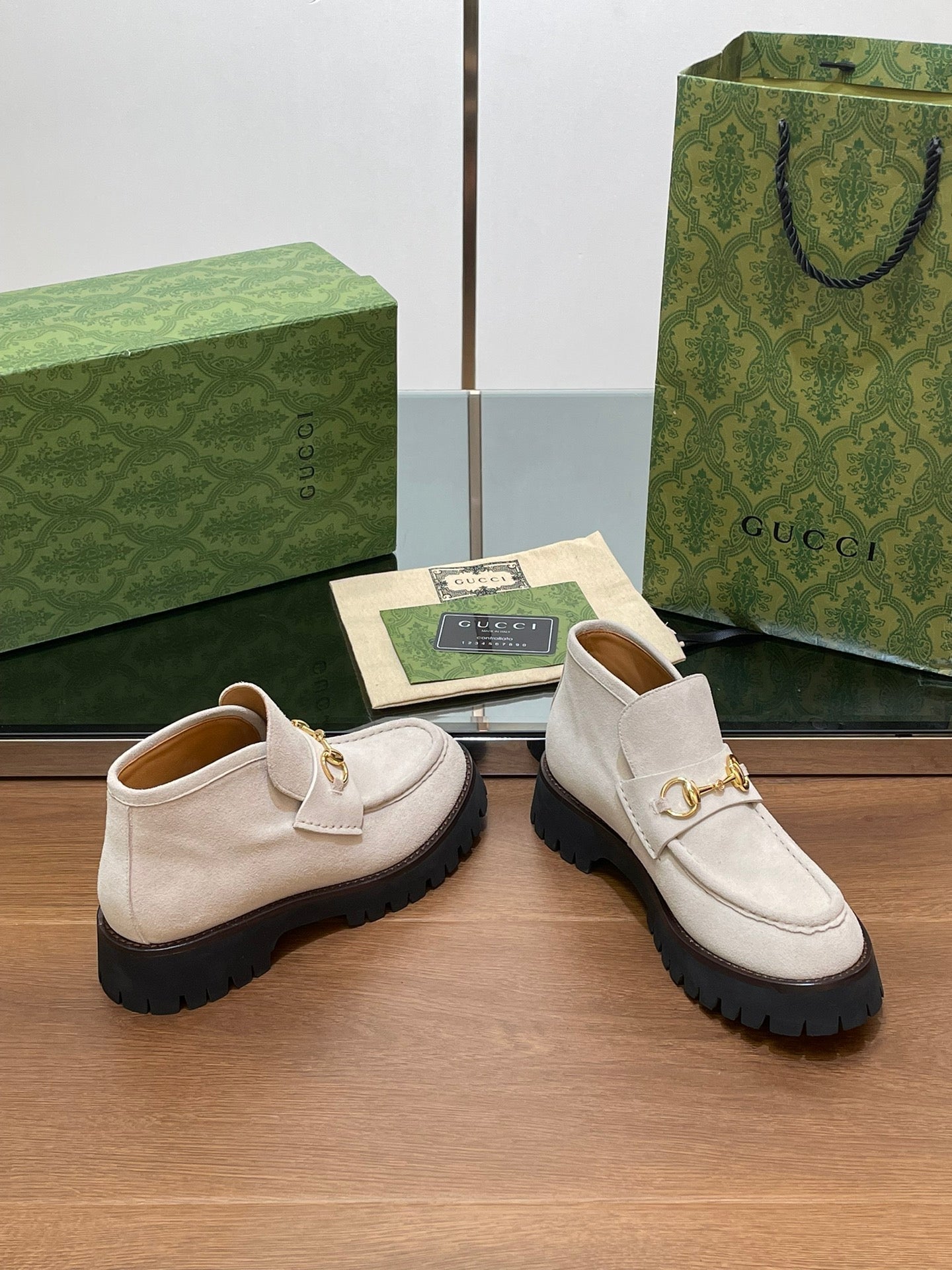 GG WOMEN'S HORSEBIT ANKLE BOOTS 4.5CM IN WHITE SUEDE