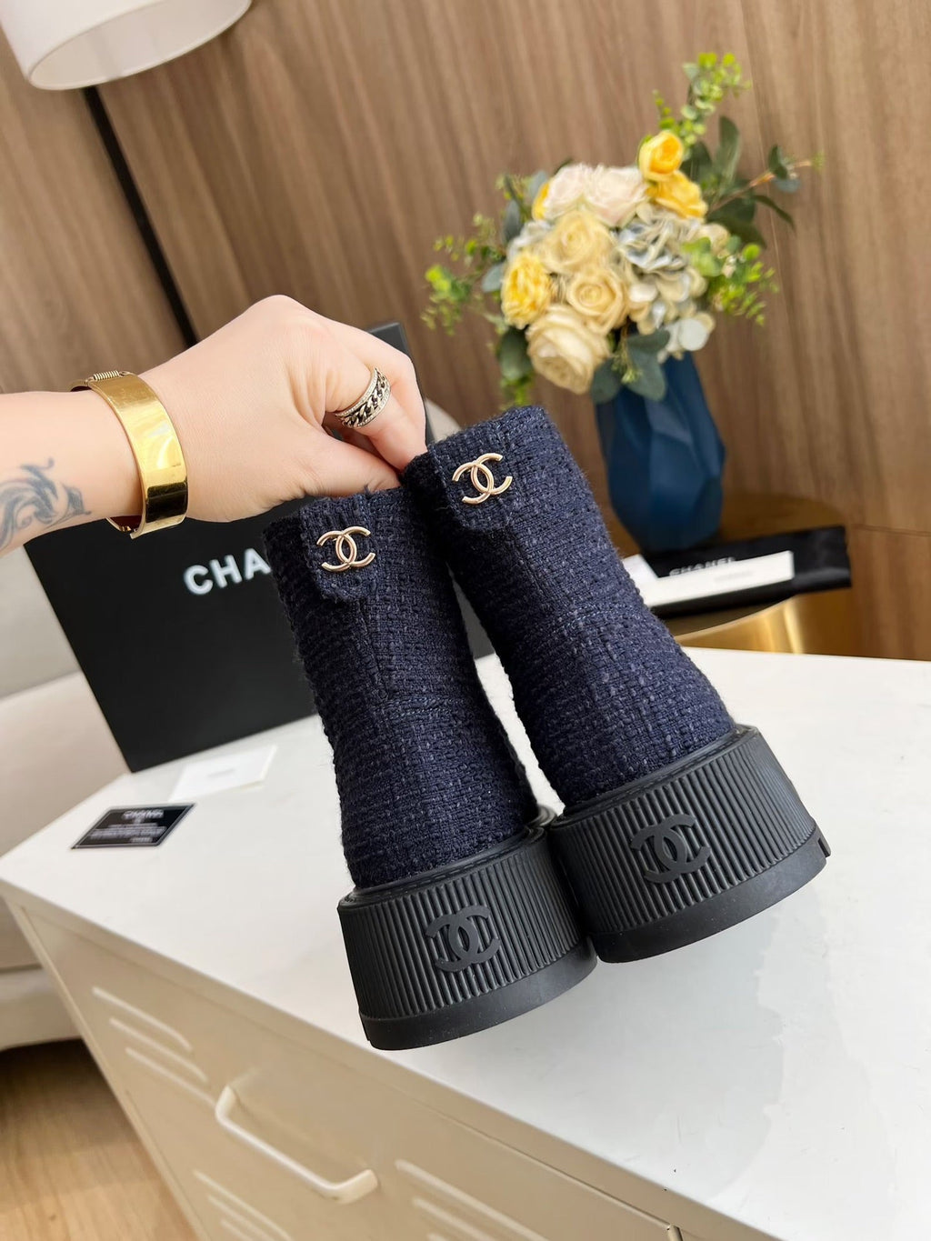 SHORT BOOTS IN DENIM BLUE TWEED AND BLACK CALFSKIN