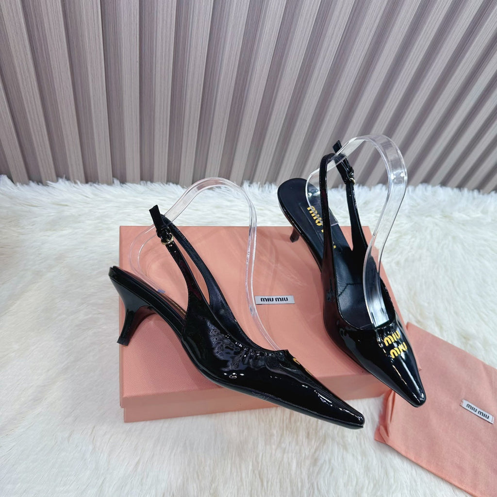 POINTED-TOE SLINGBACK IN BLACK GLOSSY CALFSKIN