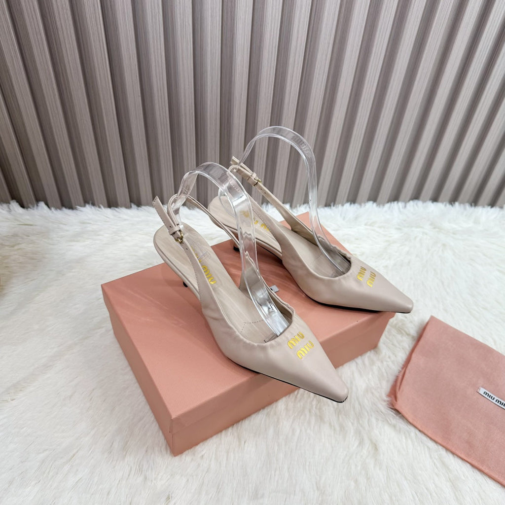 POINTED-TOE SLINGBACK IN BEIGE LAMBSKIN