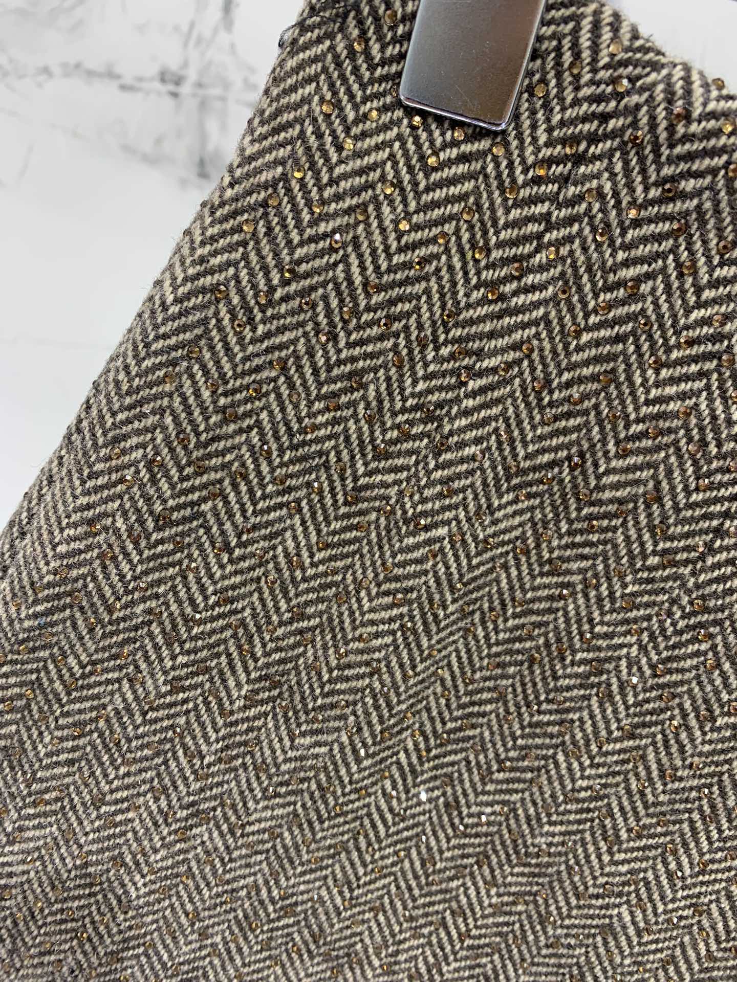 YSL 25S SHORT STYLE 10