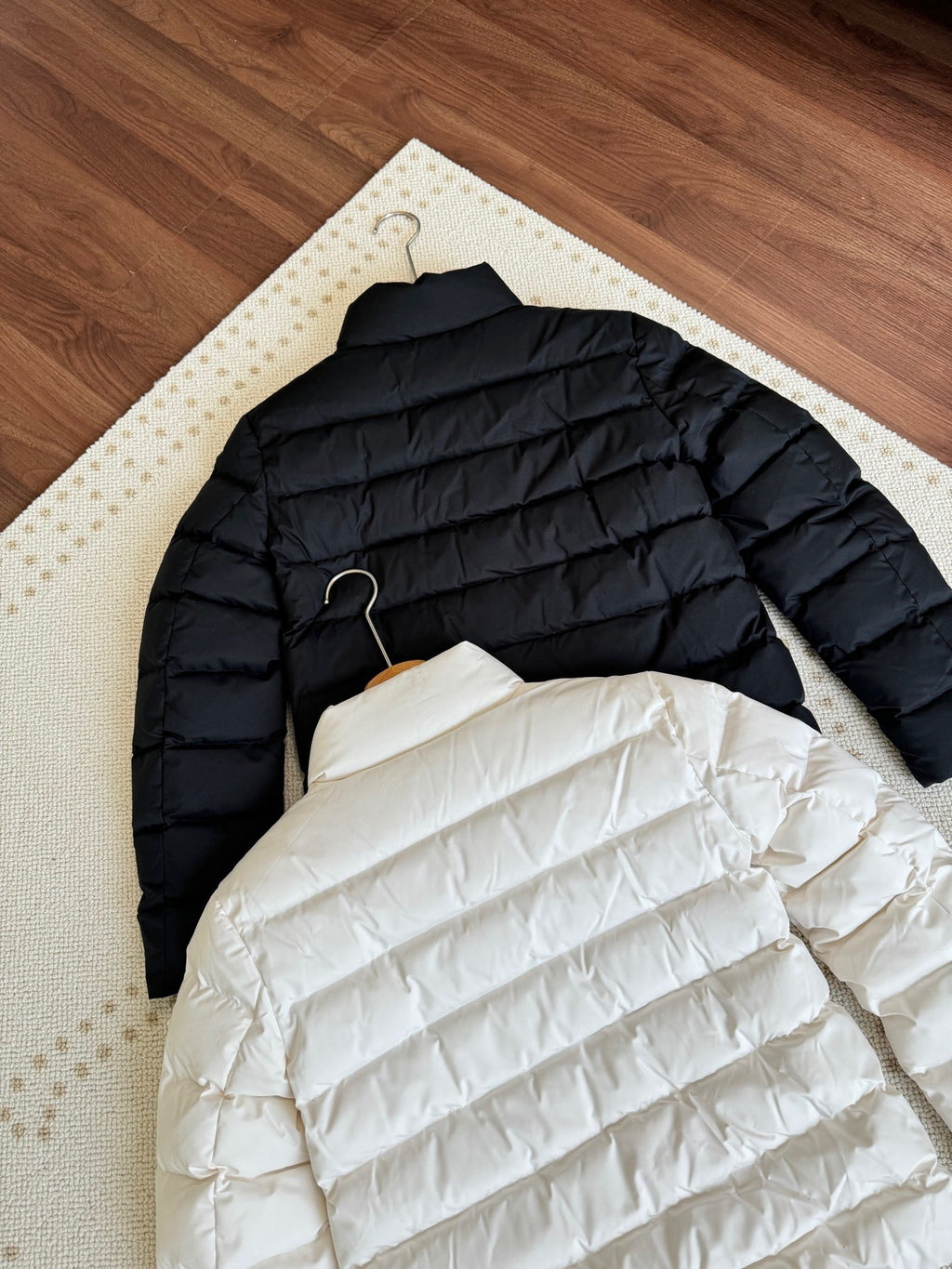 MONCLER 25S LIGHTWEIGHT STAND-COLLAR DOWN JACKET 221