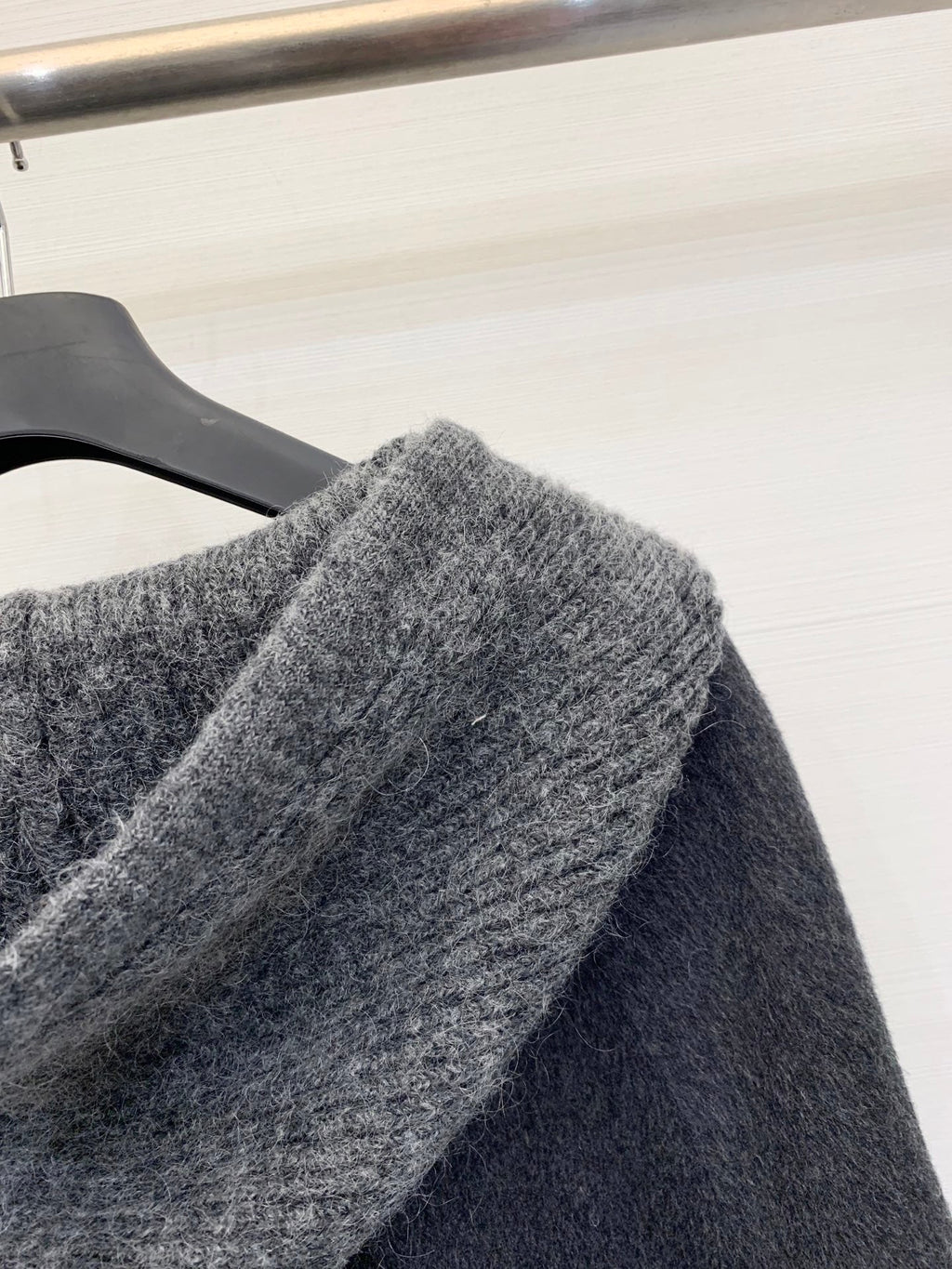 MONCLER 25S CASHMERE HOODED JACKET 201