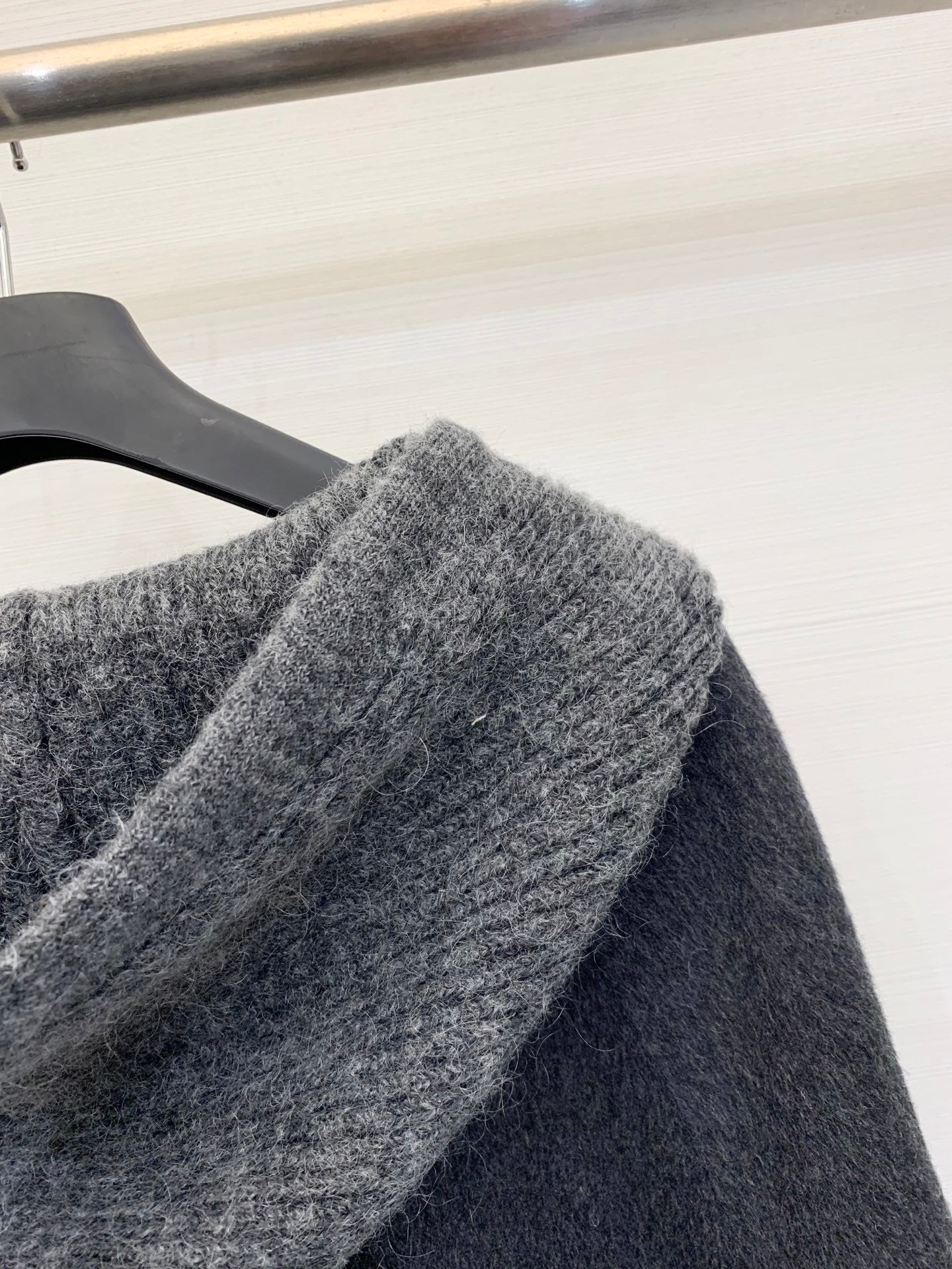 MONCLER 25S CASHMERE HOODED JACKET 201