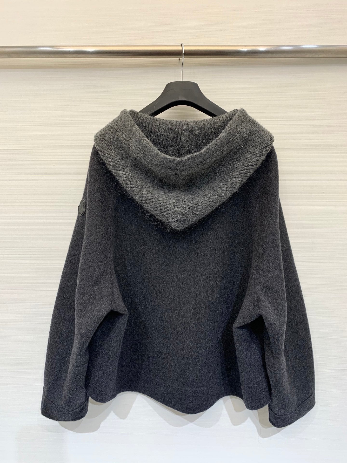 MONCLER 25S CASHMERE HOODED JACKET 201