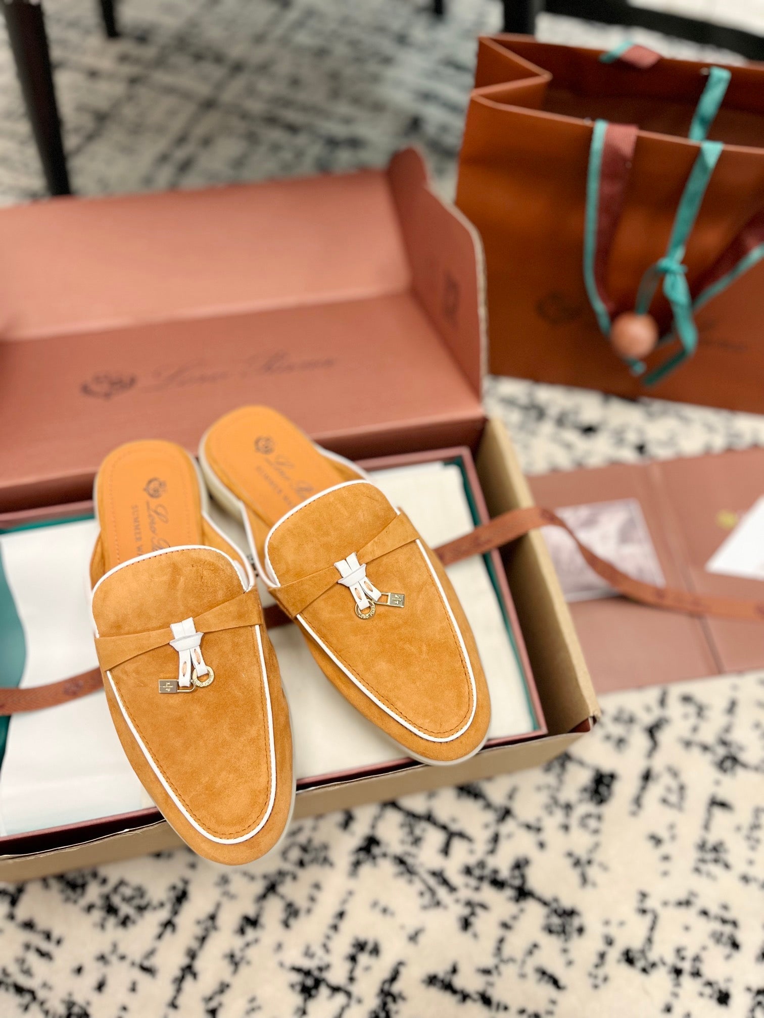 Loro Piana Salmon White Suede Charms Walk Flat Mules