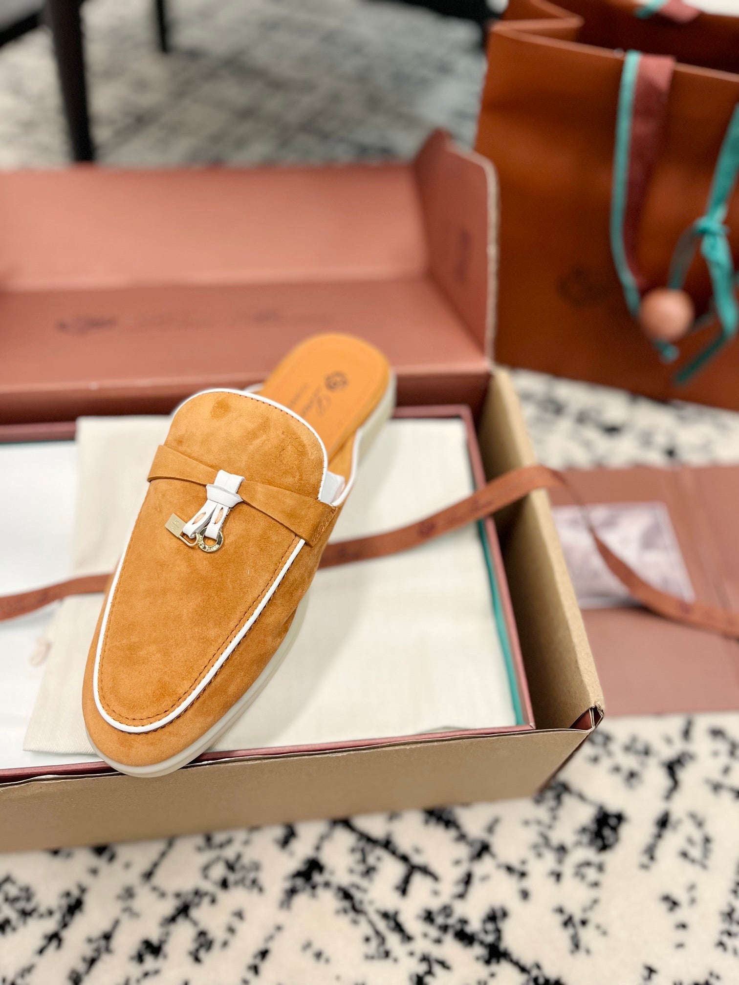 Loro Piana Salmon White Suede Charms Walk Flat Mules