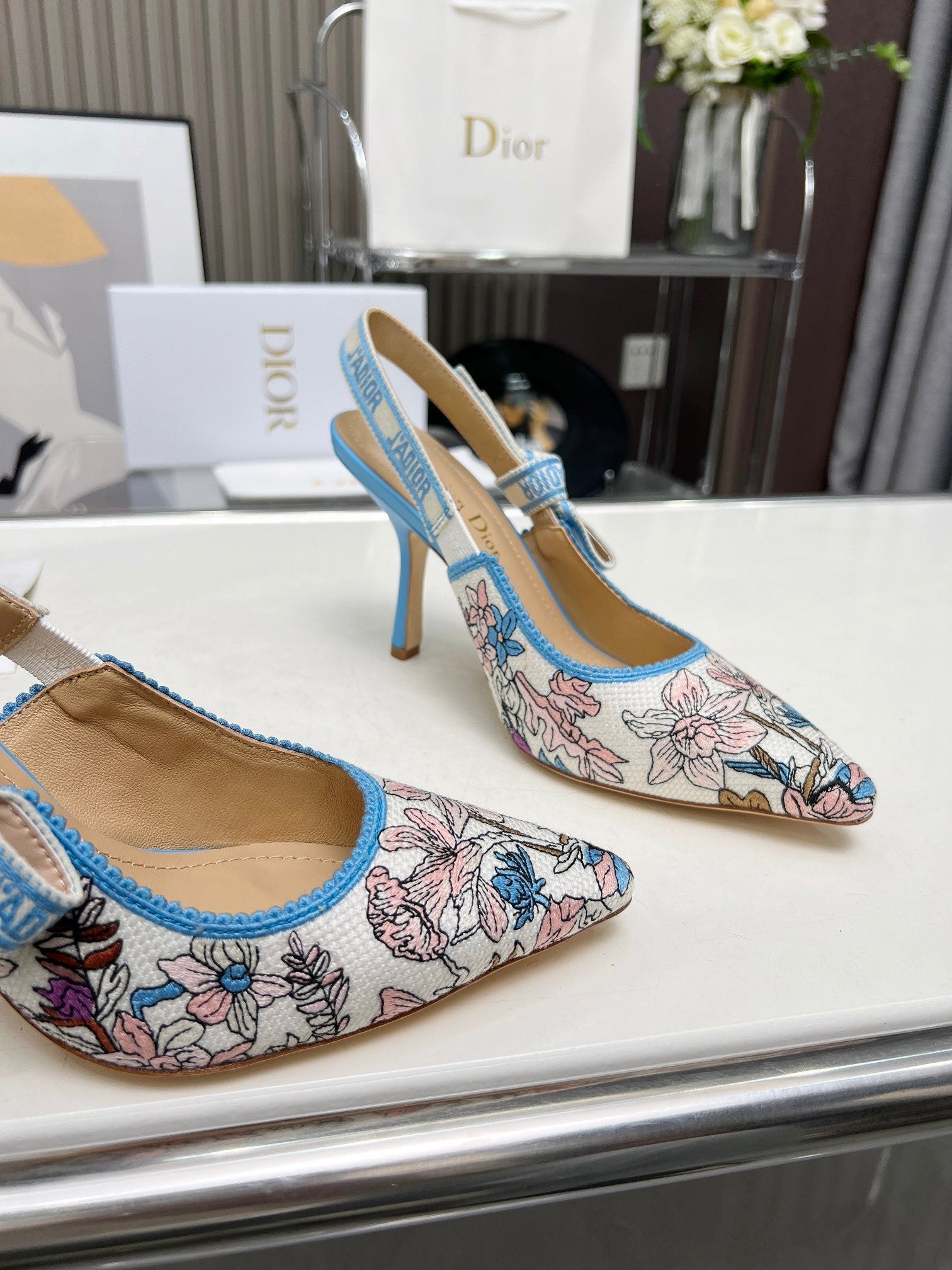 J'ADIOR SLINGBACK PUMP COLORFUL NATURAL RAFFIA AND EMBROIDERED COTTON 10 CM 130858