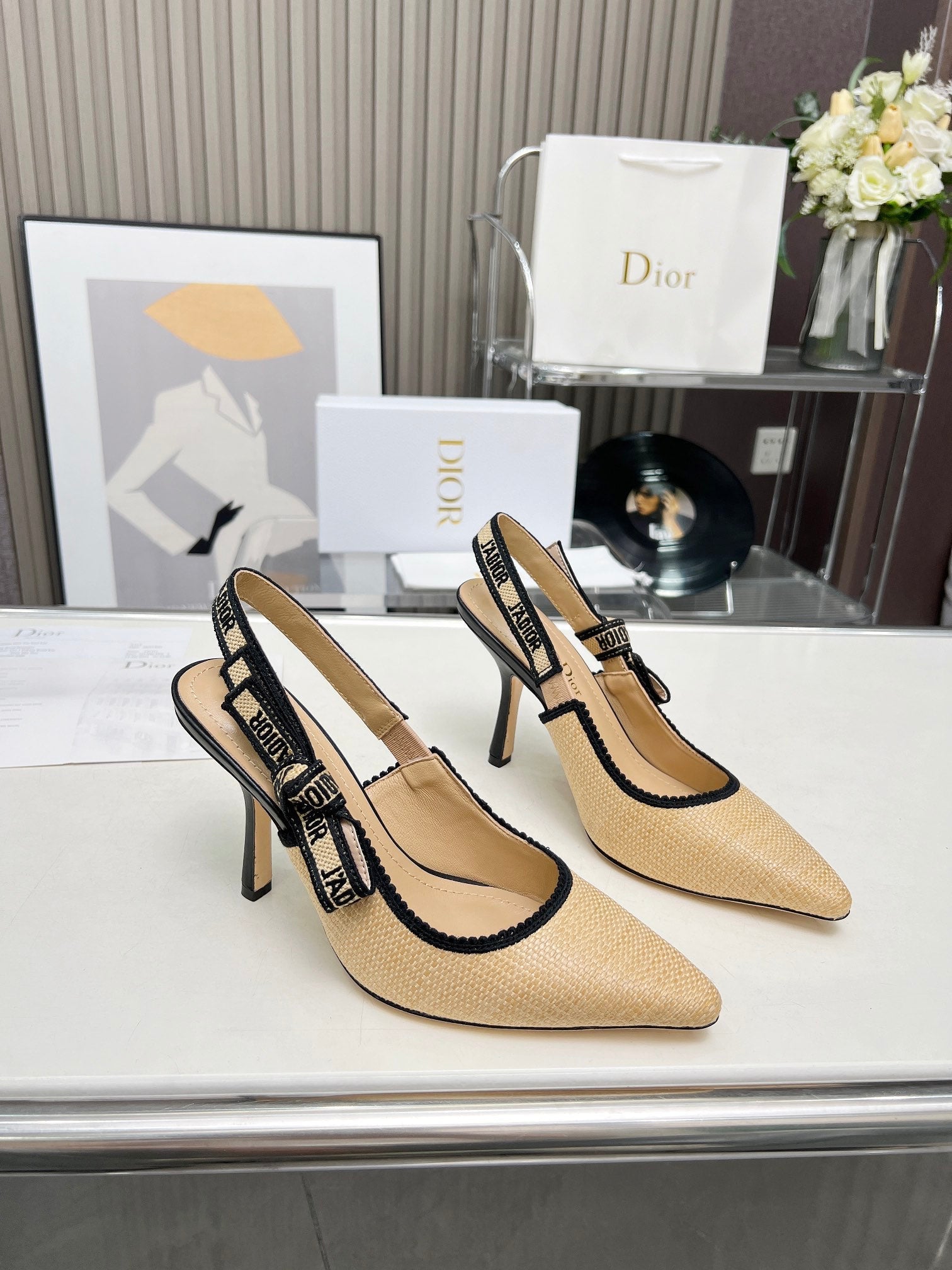 J'ADIOR SLINGBACK PUMP NATURAL RAFFIA AND BLACK EMBROIDERED COTTON 10 CM