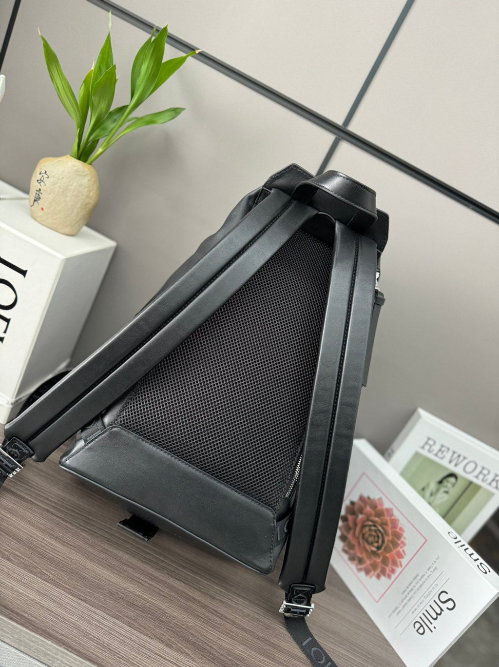 LOE 41 SMALL CONVERTIBLE BACKPACK IN BLACK CLASSIC CALFSKIN