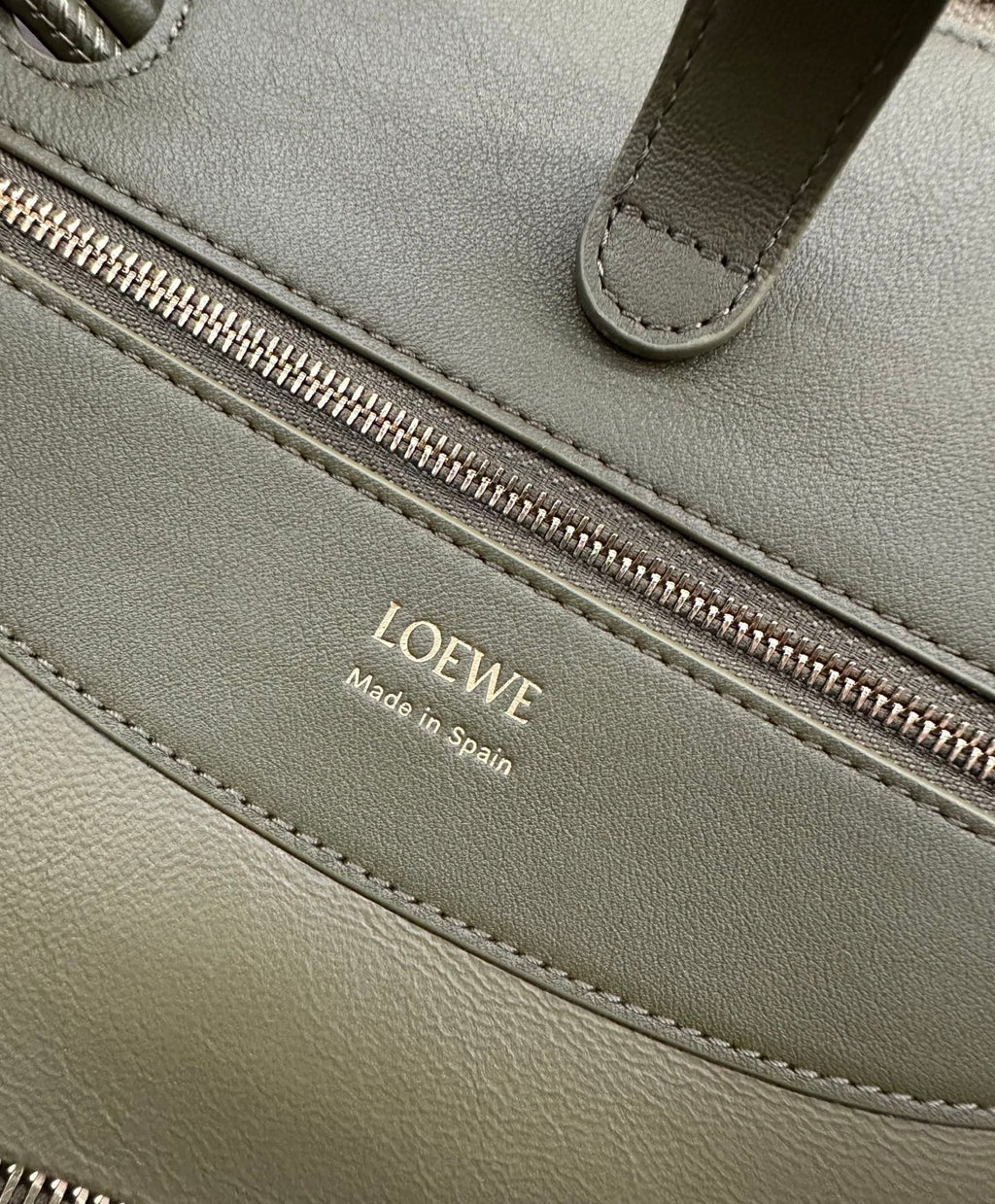 LOEWE 25S MEDIUM MADRID BAG 23 IN OLIVE GREEN CALFSKIN GOLD HARDWARE