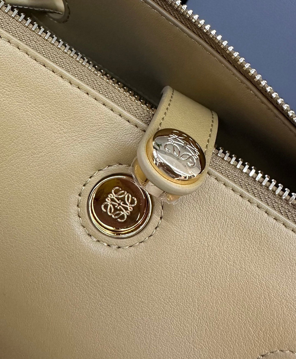 LOEWE 25S MEDIUM MADRID BAG 23 IN SAND YELLOW CALFSKIN GOLD HARDWARE