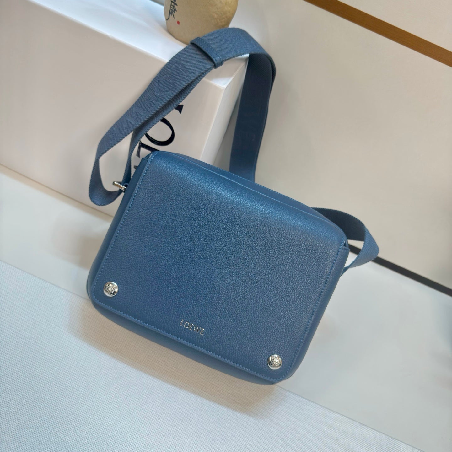 LOEWE 25S PEBBLE BAG 23 IN STEEL BLUE CALFSKIN SILVER HARDWARE