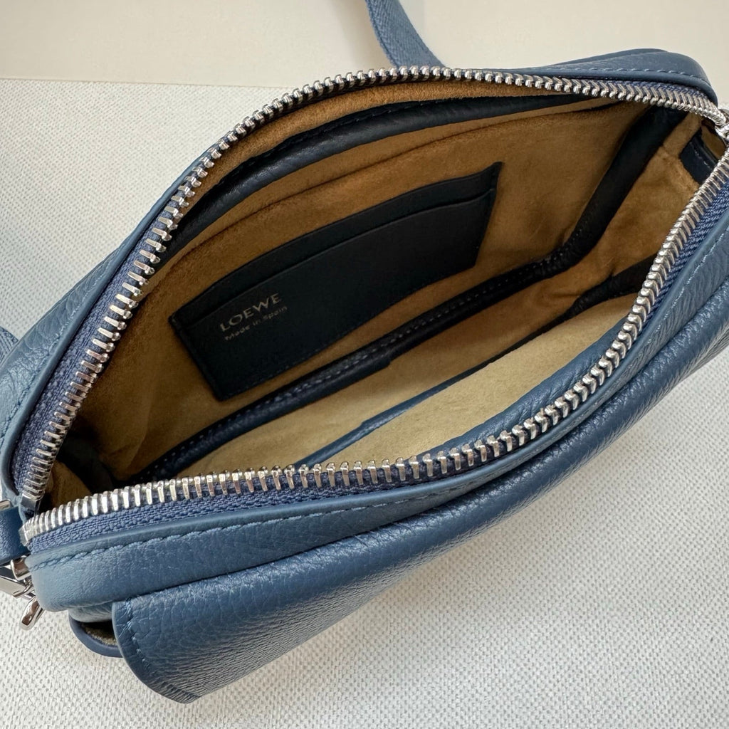 LOEWE 25S PEBBLE BAG 20 IN STEEL BLUE CALFSKIN SILVER HARDWARE