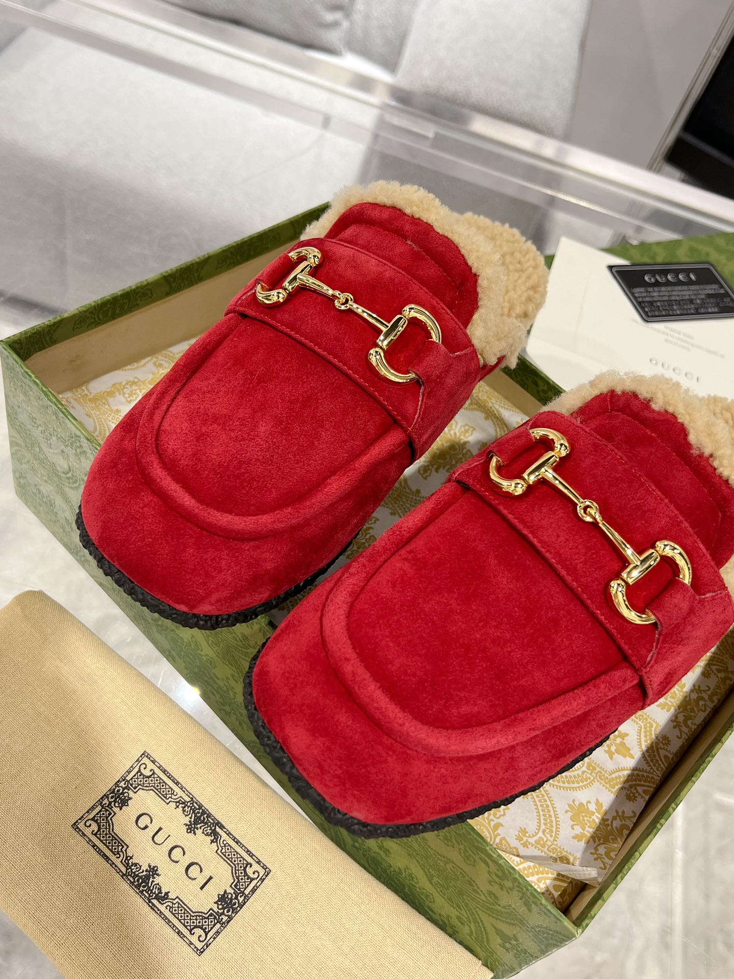 HORSEBIT MULE IN RED SUEDE AND FLEECE LINING