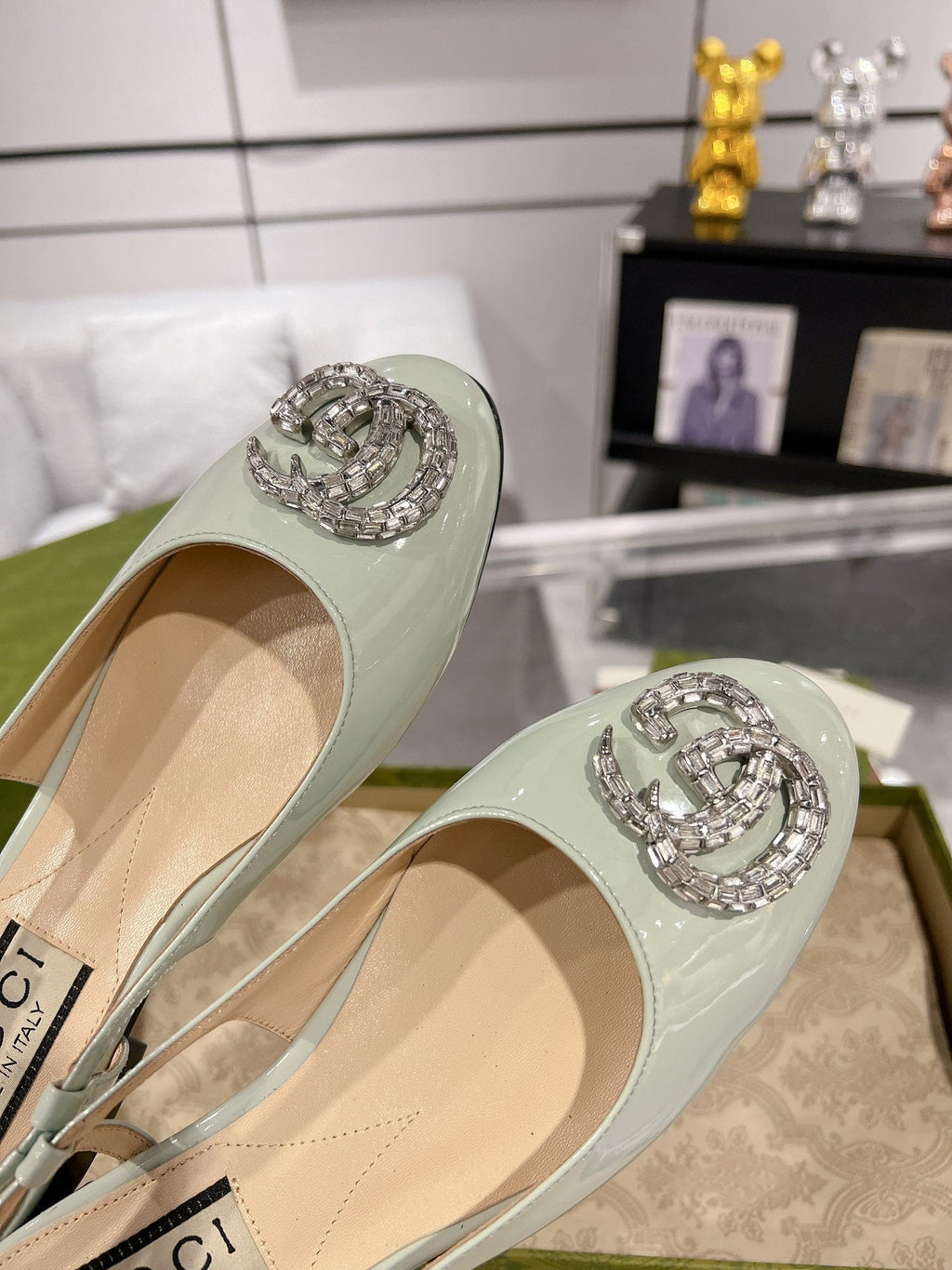 METALIC SLINGBACK FLATS IN PISTACHIO GREEN CALFSKIN