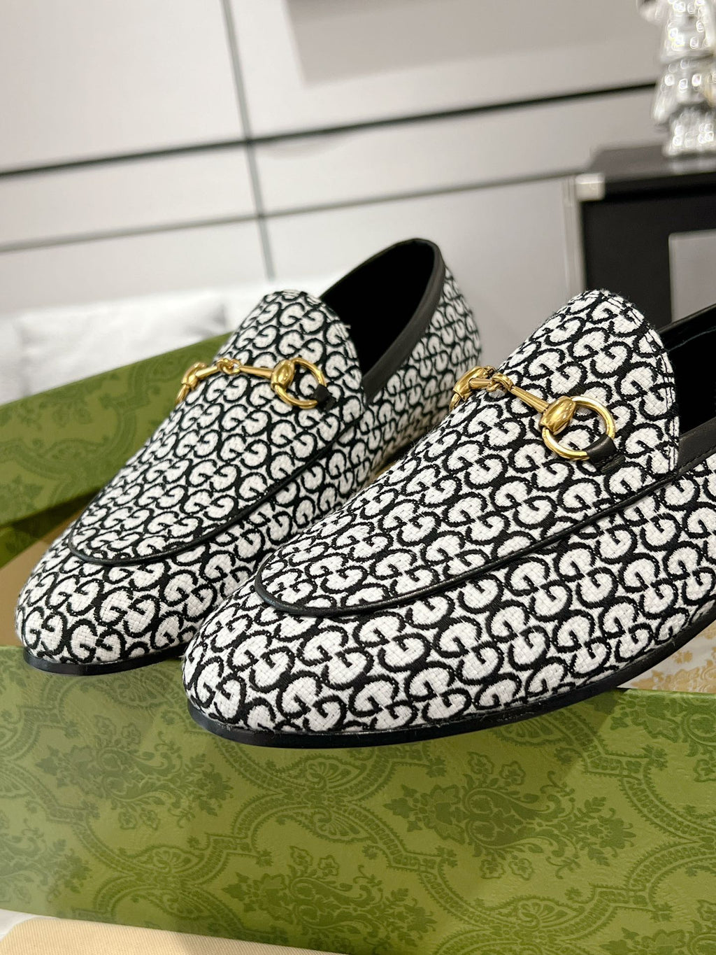 MEN'S LOAFER WITH HORSEBIT IN BLACK MIX WHITE MONOGRAM JACQUARD FABRIC