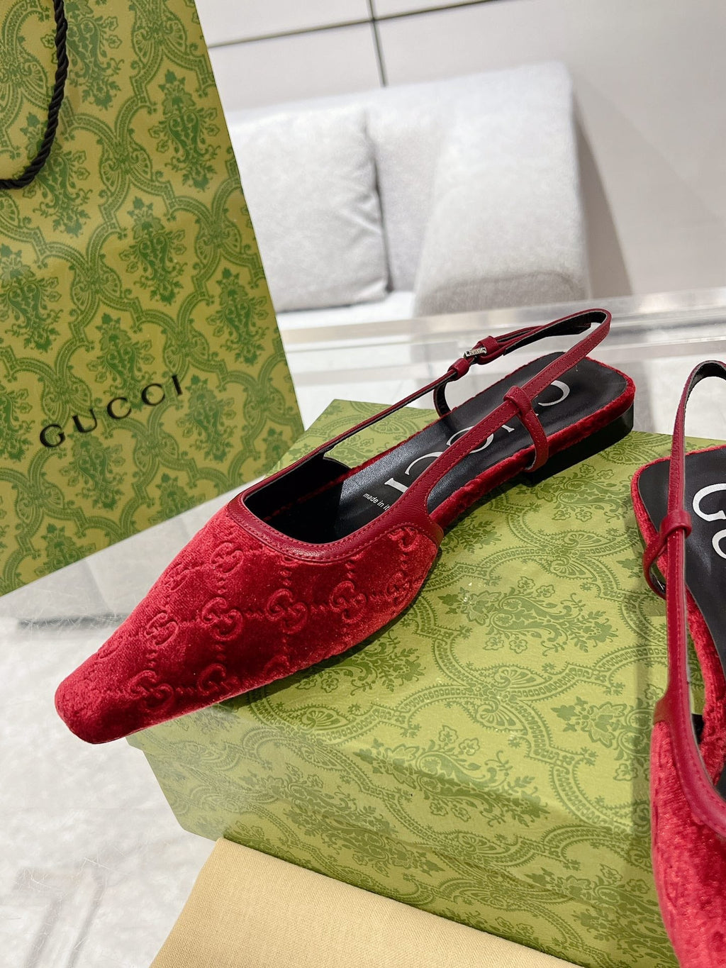 SLINGBACK FLATS IN CHERRY RED VELVET