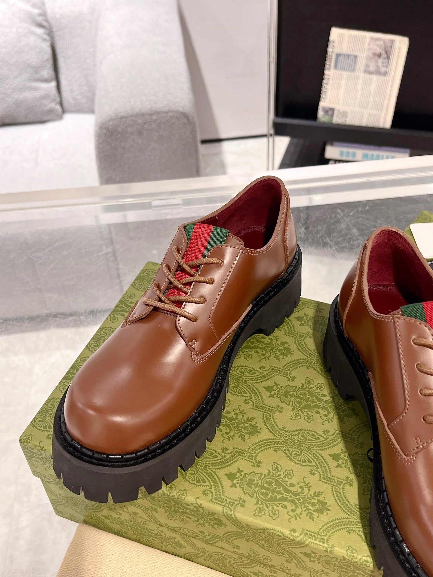 GG LACE-UP LOAFER WITH WEB IN CARAMEL BROWN SHINY LEATHER