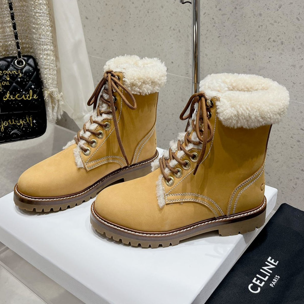 MARTIN BOOT IN PEANUT BROWN SUEDE AND WHITE FLEECE