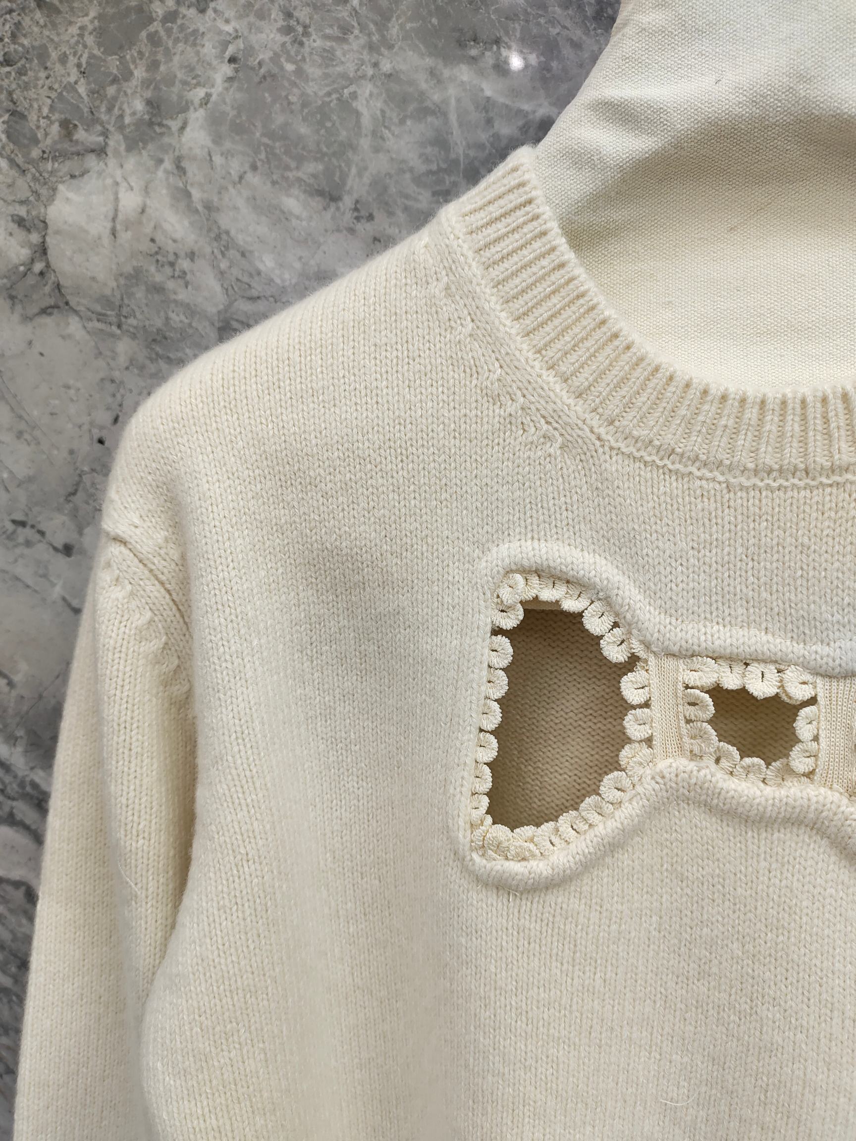 CHANEL 25S SWEATER 489