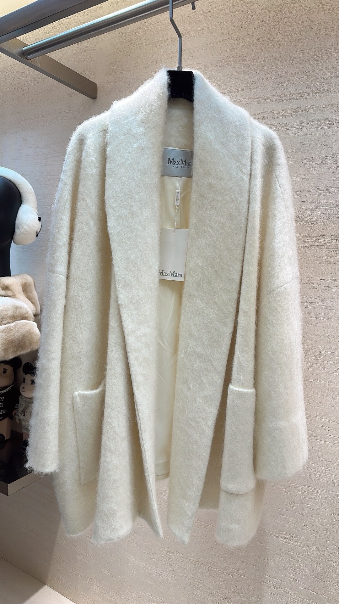 MAX MARA 25S WOOL COAT 230