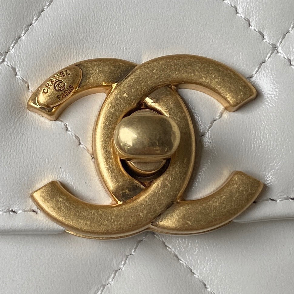 CHANEL 25S MINI FLAP BAG 19 IN WHITE CALFSKIN GOLD HARDWARE