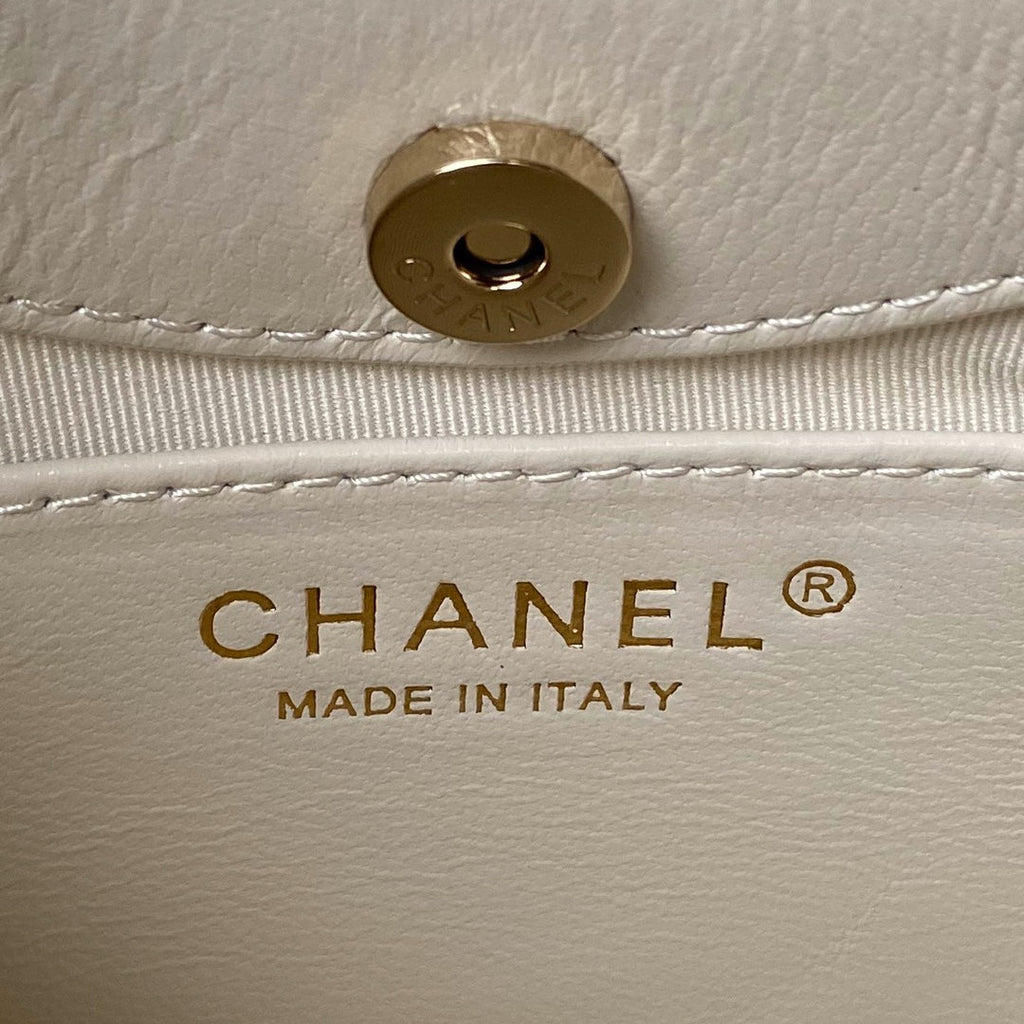 CHANEL 25S TOP HANDLE 20 CM IN CREAM WHITE LAMBSKIN