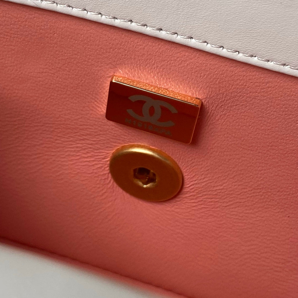 CHANEL 25S MINI FLAP BAG 19 IN WHITE CALFSKIN GOLD HARDWARE