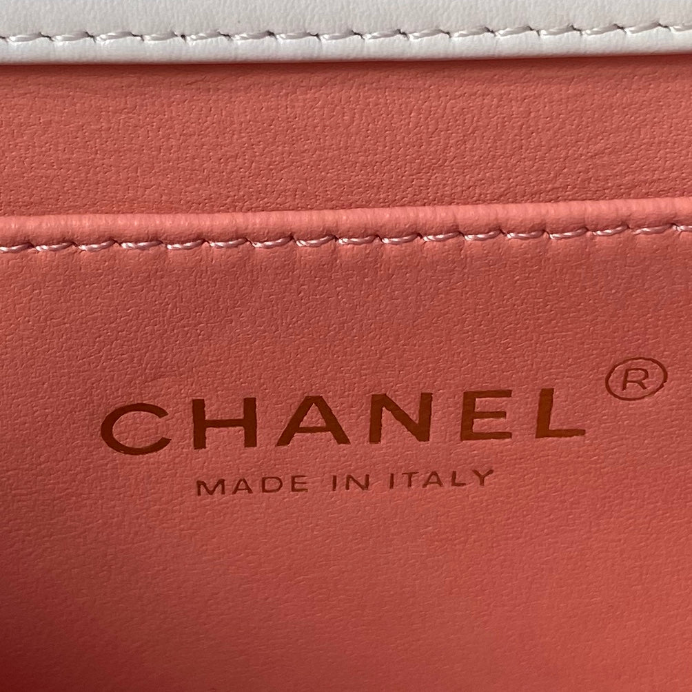 CHANEL 25S MINI FLAP BAG 19 IN WHITE CALFSKIN GOLD HARDWARE