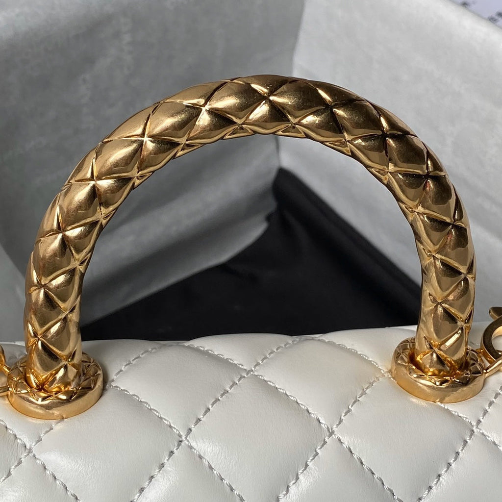 CHANEL 25S CLASSIC COCO HANDLE BAG 19 CM IN WHITE LAMBSKIN WITH GOLD HARDWARE