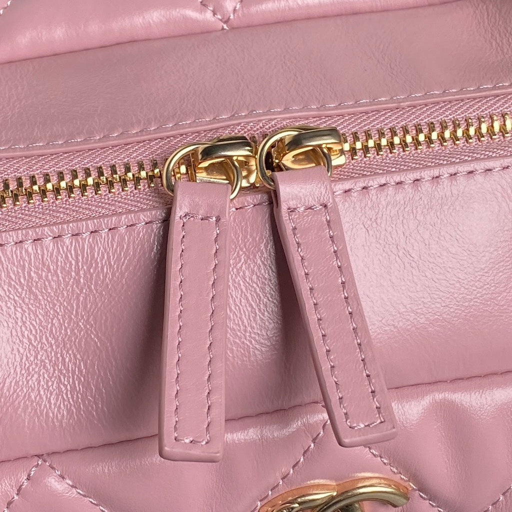 BOWLING BAG 29 IN BABY PINK CALFSKIN GOLD HARDWARE