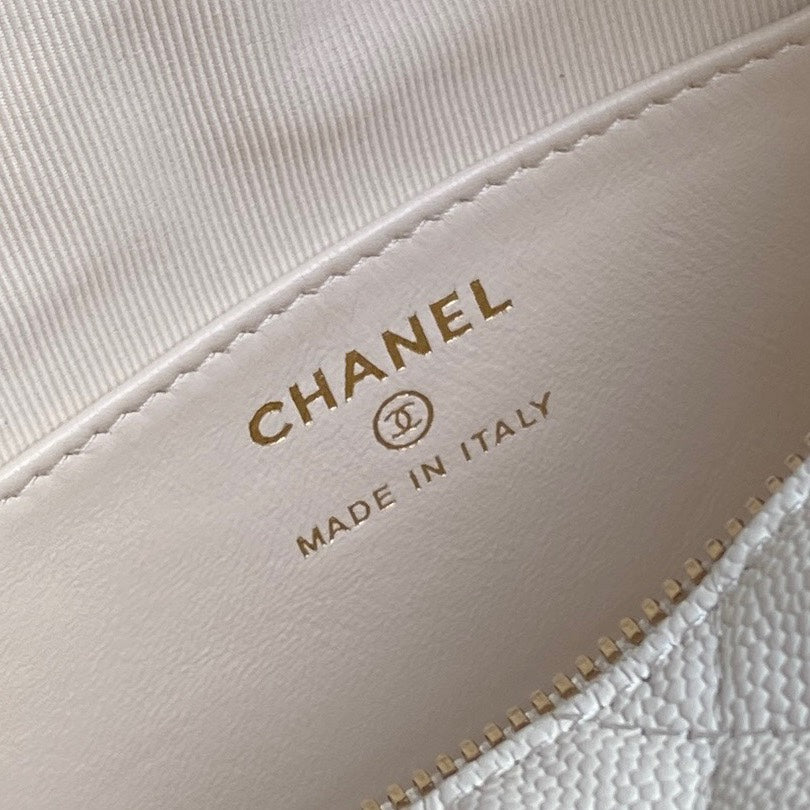 HOBO BAG 21 IN WHITE GRAINED CALFSKIN GOLD HARDWARE