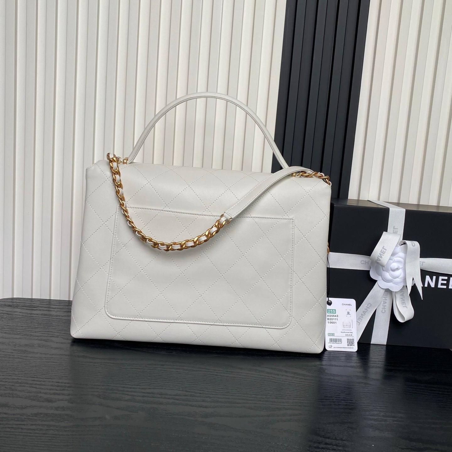 CHANEL 25S TOP HANDLE SHOULDER BAG 37 IN CREAM WHITE CALFSKIN WITH GOLD HARDWARE