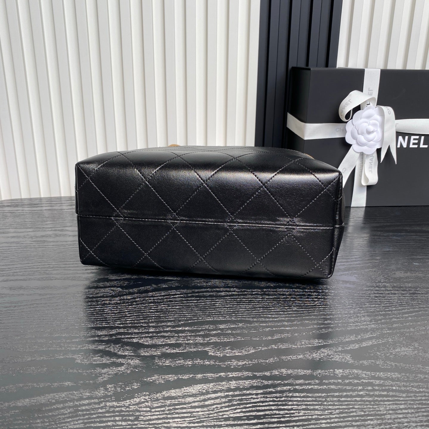 CHANEL 25S HOBO BAG 33 IN BROWN SUEDE AND BLACK CALFSKIN WITH GOLD HARDWARE