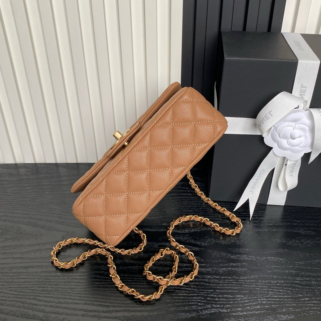 CHANEL 25S FLAP BAG 19 IN CARAMEL CALFSKIN GOLD HARDWARE