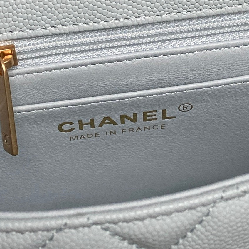 CHANEL 25S FLAP BAG 19 IN LIGHT BLUE CALFSKIN GOLD HARDWARE