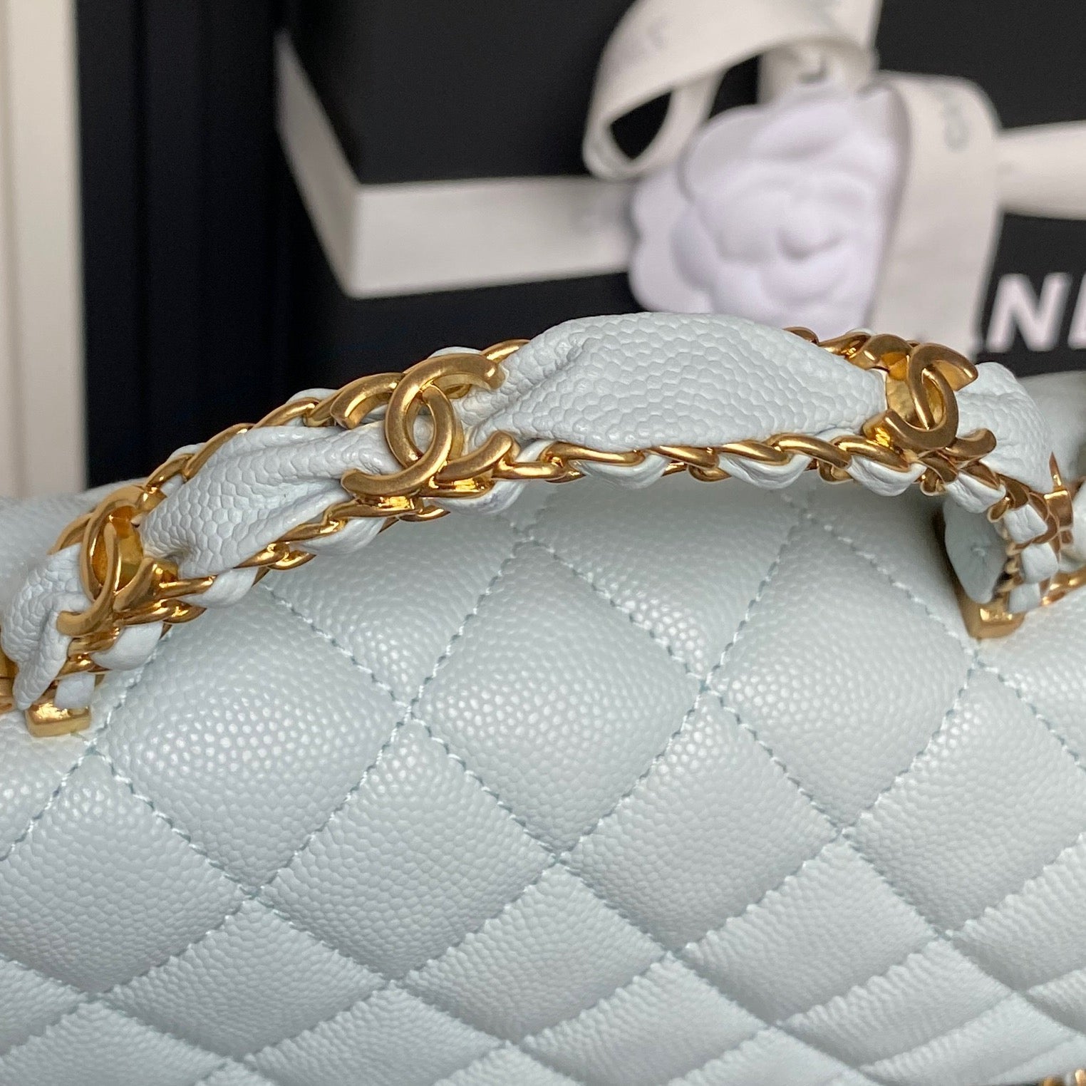 CHANEL 25S FLAP BAG 22 IN LIGHT BLUE CALFSKIN GOLD HARDWARE