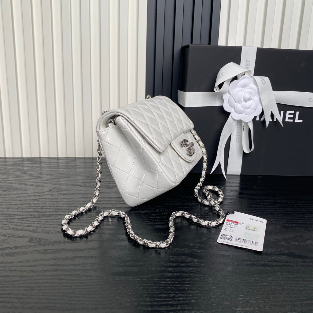 CHANEL 25S MINI FLAP BAG 18 IN WHITE CALFSKIN