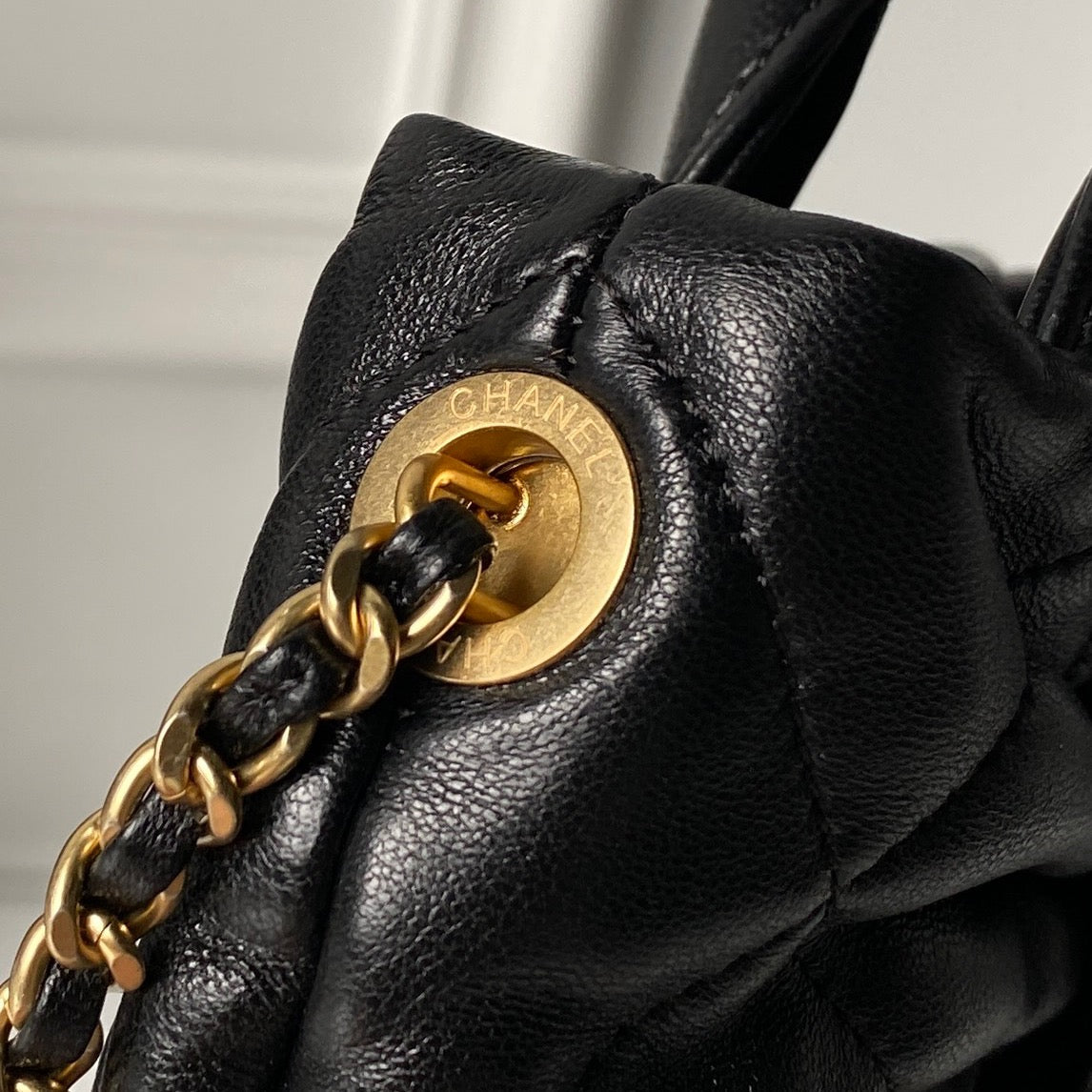 CHANEL 25S BOW BAG 26 IN BLACK LAMBSKIN WITH GOLD HARDWARE