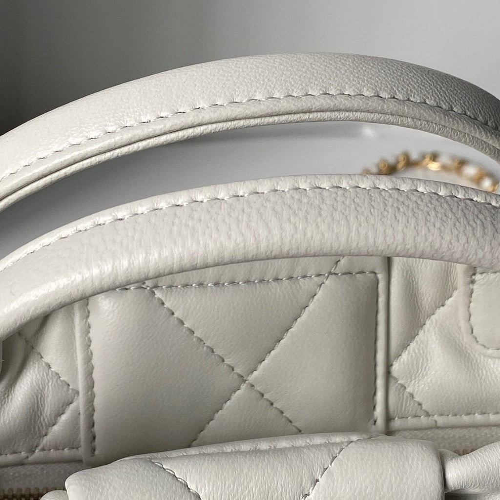 CHANEL 25S  MINI BOW BAG 26 IN CREAM WHITE LAMBSKIN WITH GOLD HARDWARE