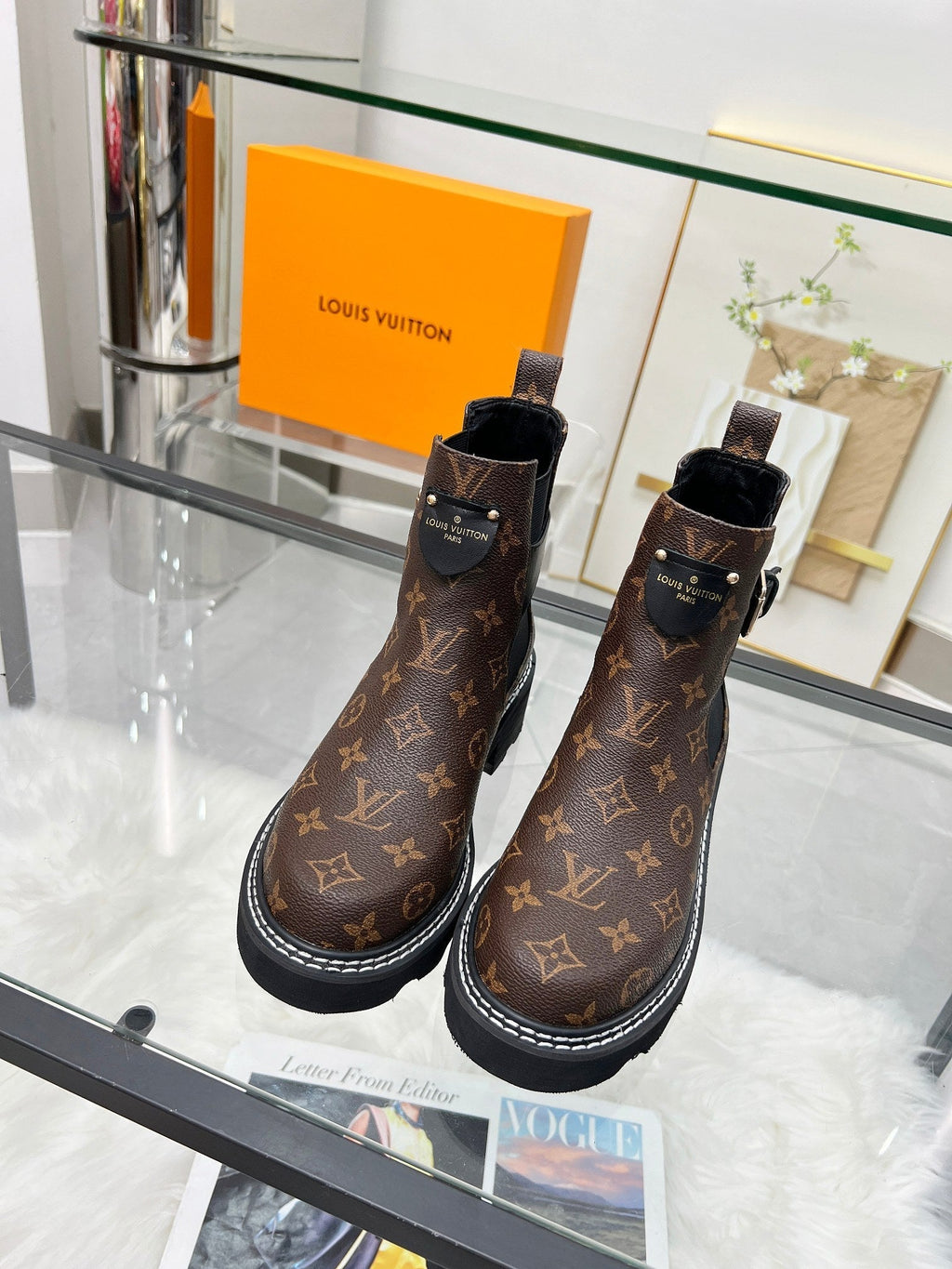 LV WOMEN'S SHORT BOOTS IN CHOCOLATE BROWN MONOGRAM CALFSKIN