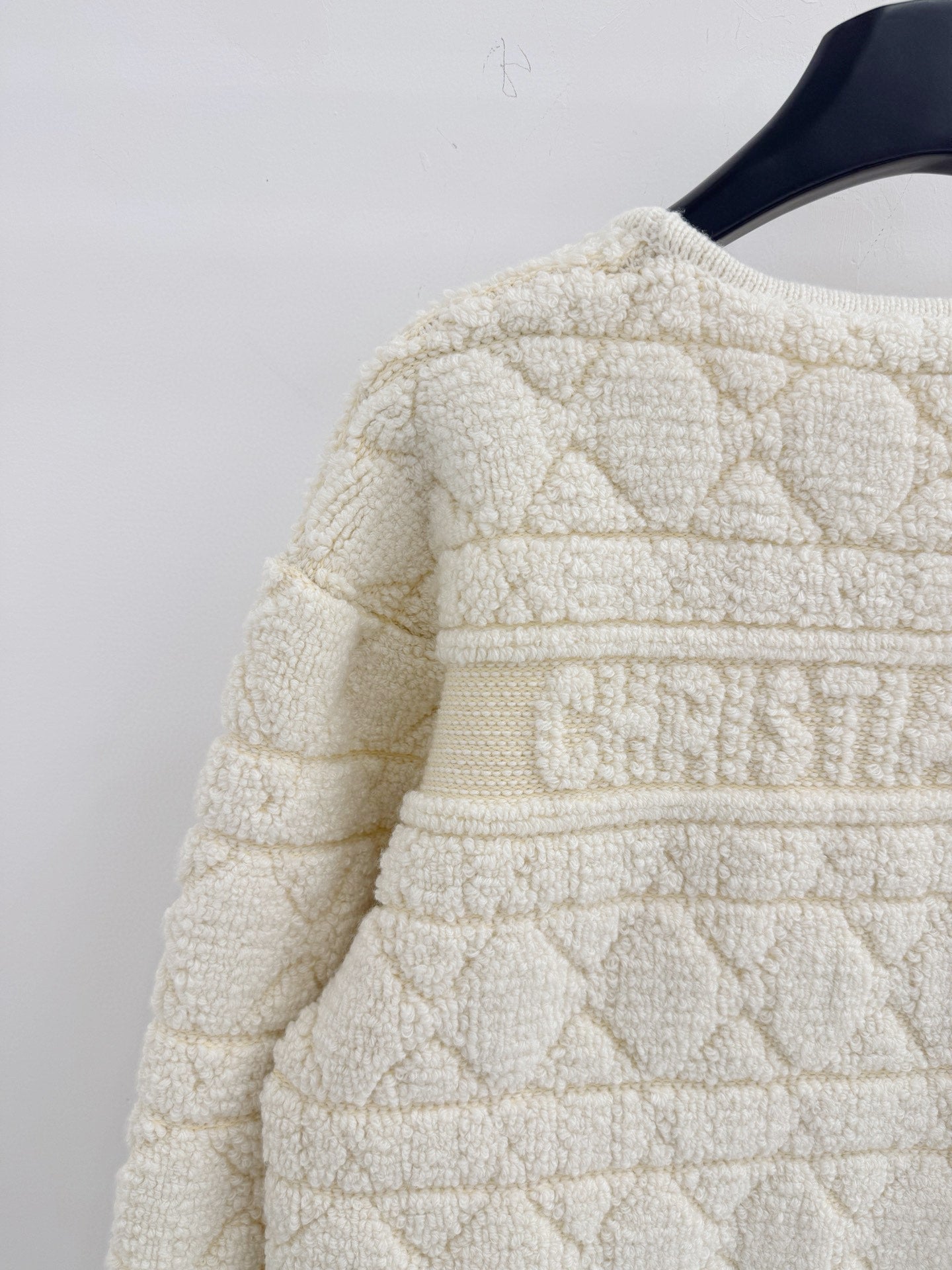 DIOR 25S BUTTONED SHEARLING COAT 599