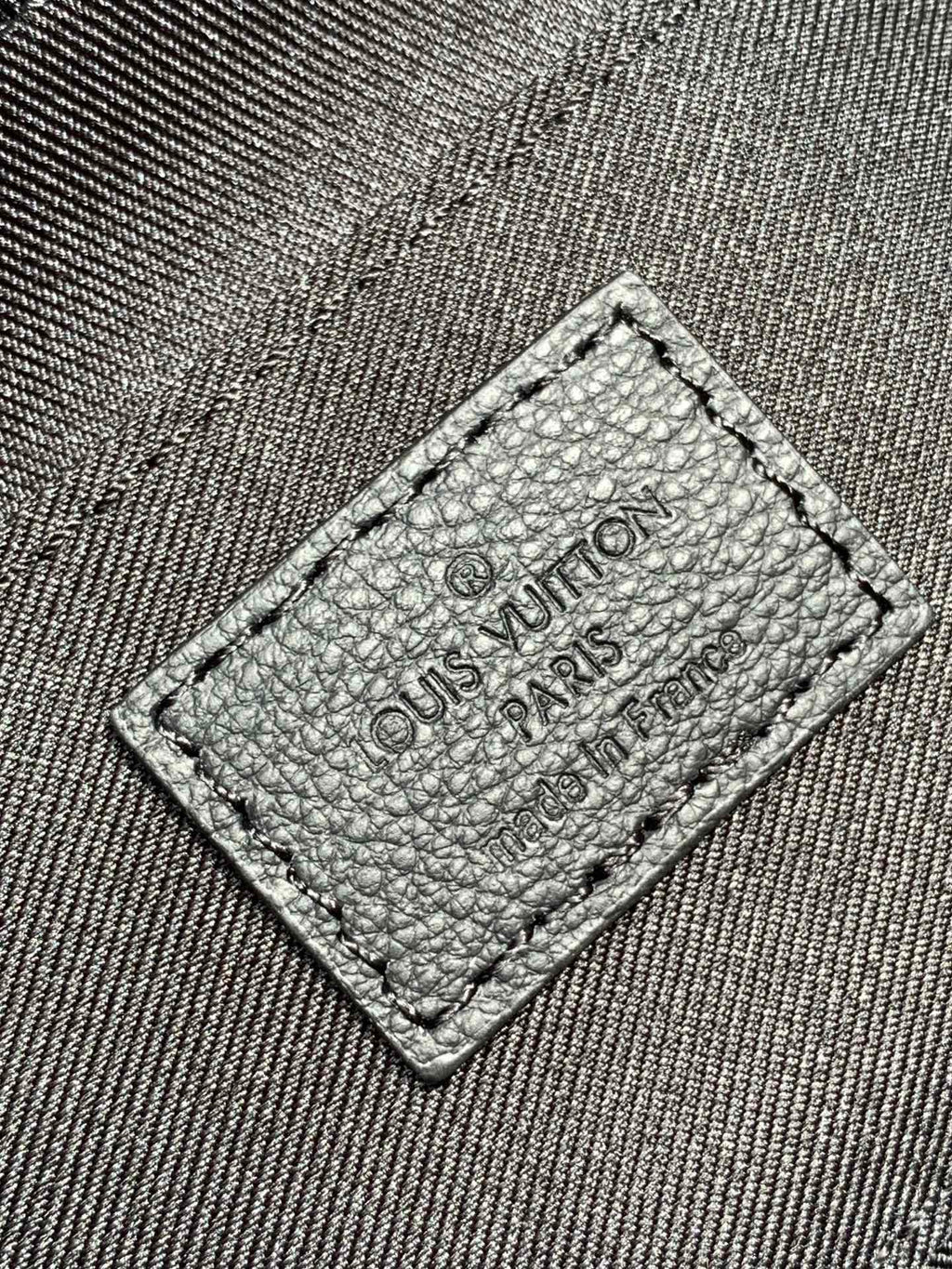 LV 25S PULSE WEARABLE WALLET 22 IN BLACK MONOGRAM SHADOW EMBOSSED CALFSKIN